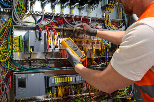 Best Affordable Emergency Electrician  in Windsor, IL
